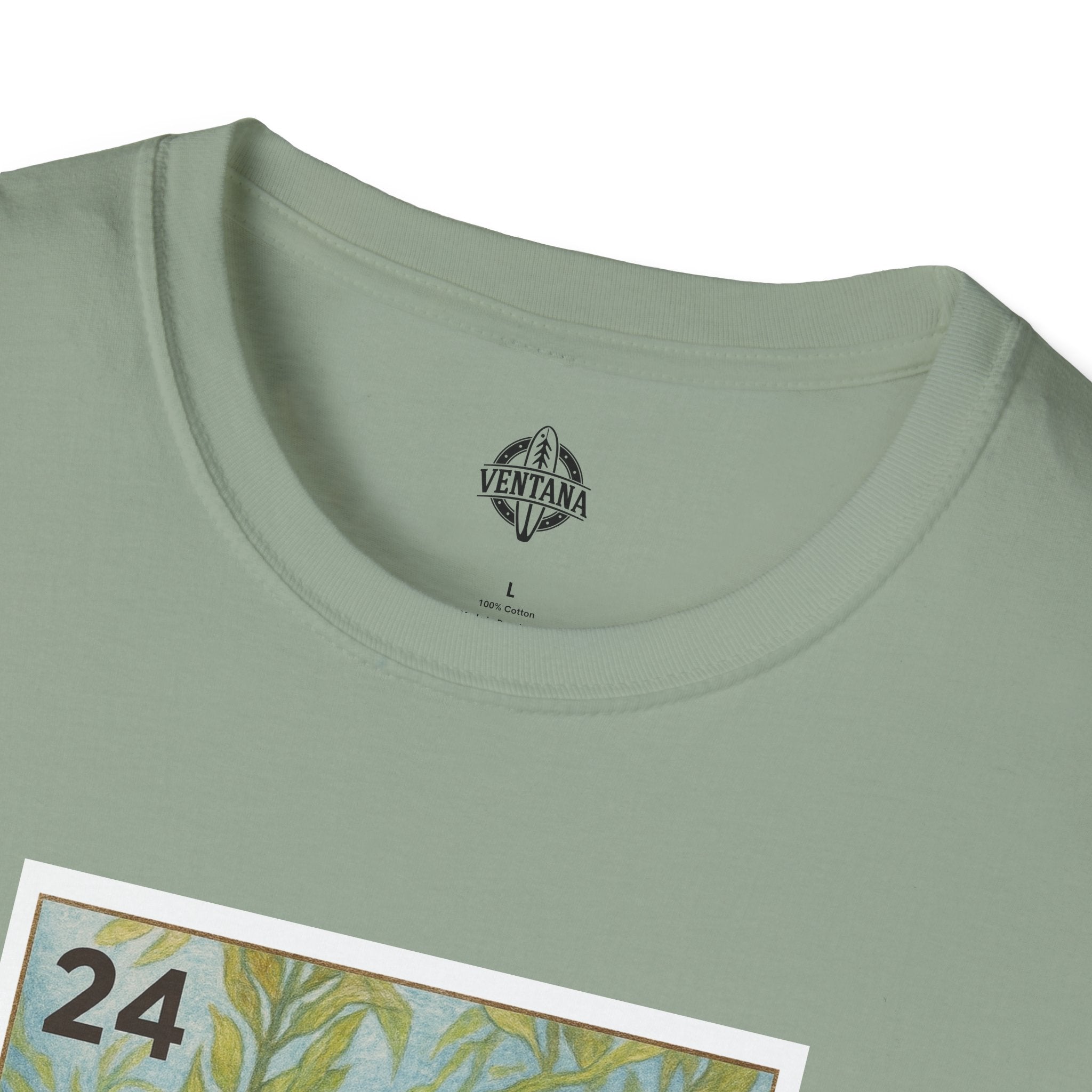 Kelp Forest Lotería Unisex - Soft Style U.S. Cotton T-Shirt (El Bosque de Algas)