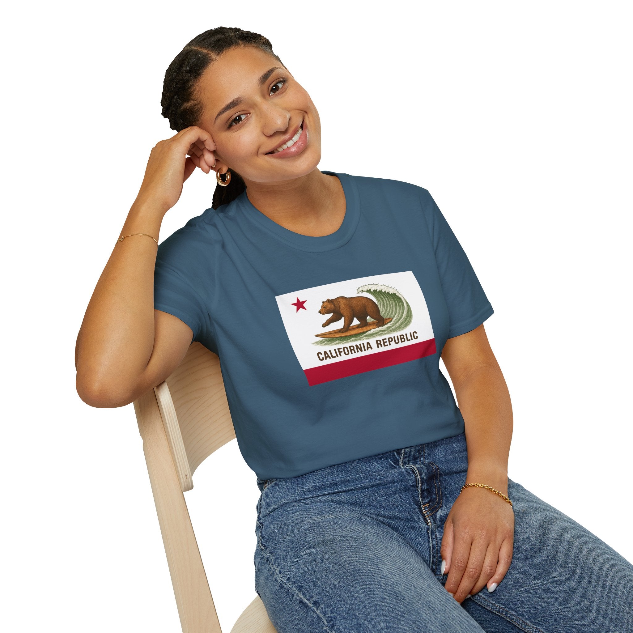 California Surfing Bear Flag Unisex - Soft Style U.S. Cotton T-Shirt